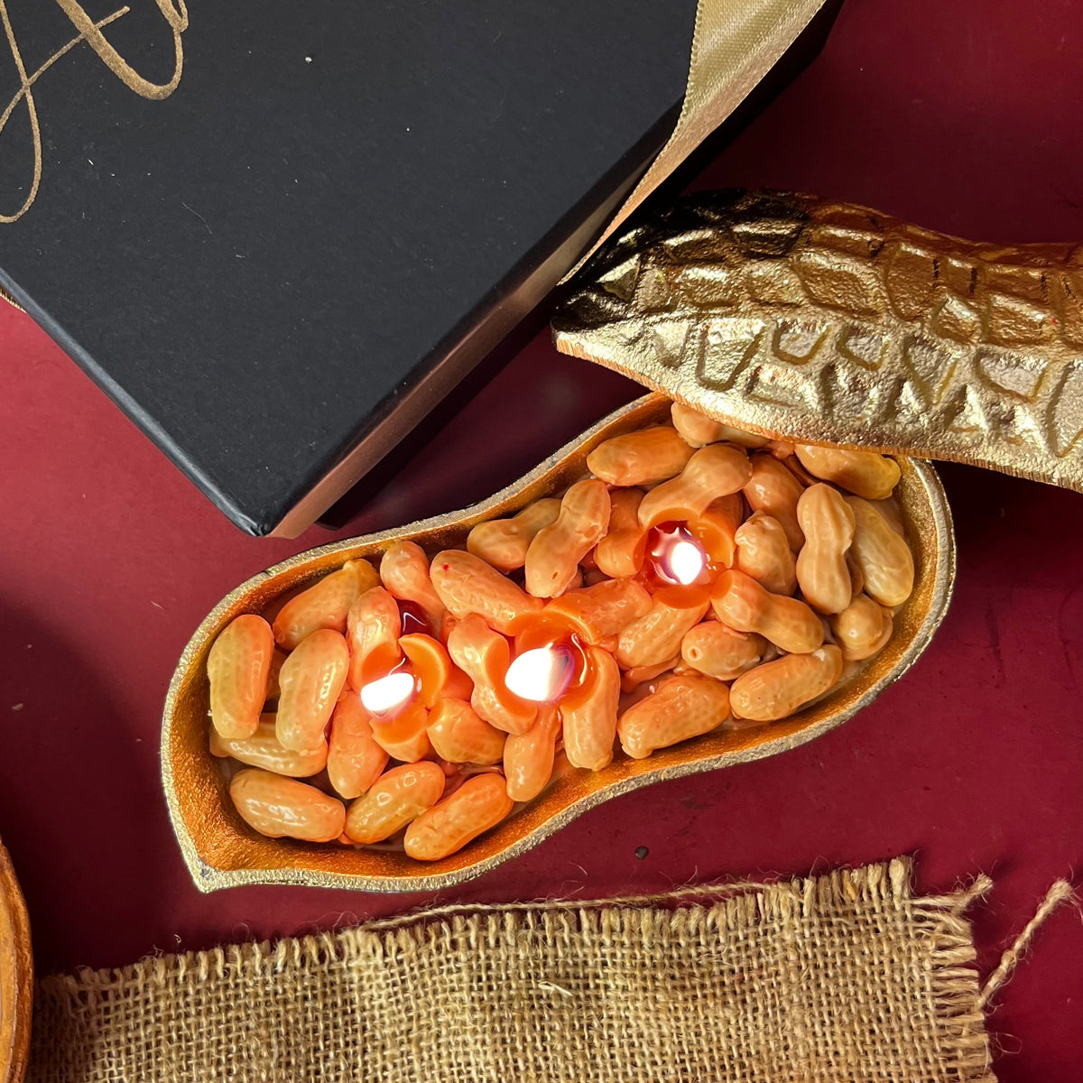 Golden Peanut Treasure Candle – Handcrafted Wax Box Candle | Luxury Festive Décor
