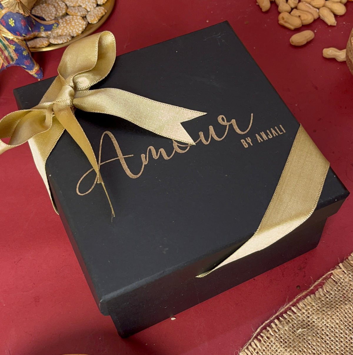 Golden Peanut Treasure Candle – Handcrafted Wax Box Candle | Luxury Festive Décor