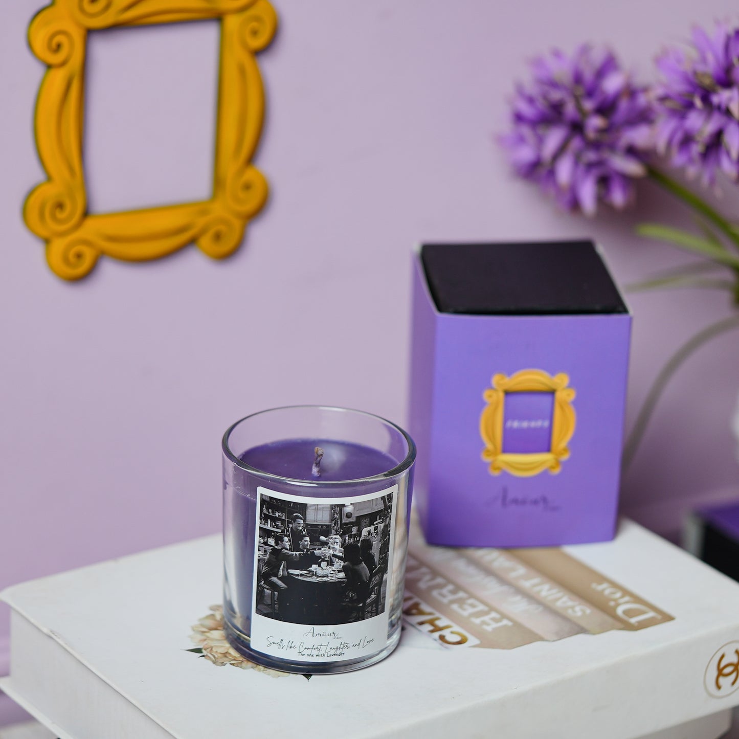 The Ultimate F.R.I.E.N.D.S Fan Box – Curated Scented Candle Gift Set